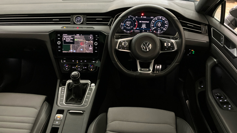 Volkswagen Passat 2.0 TDI R-Line 4dr [Panoramic Roof] Diesel Saloon